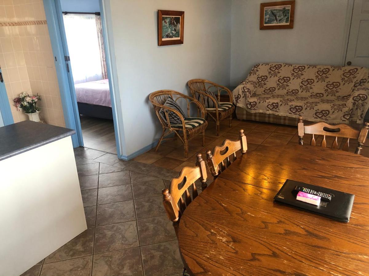 Lake Front Motel Зе-Энтранс Экстерьер фото