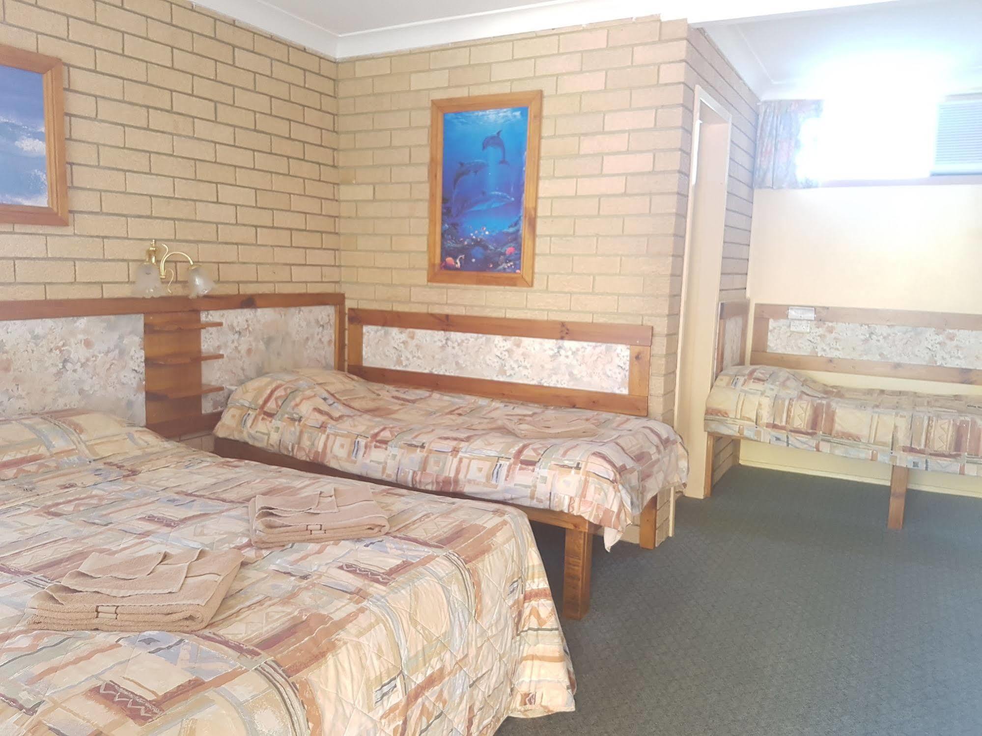 Lake Front Motel Зе-Энтранс Экстерьер фото