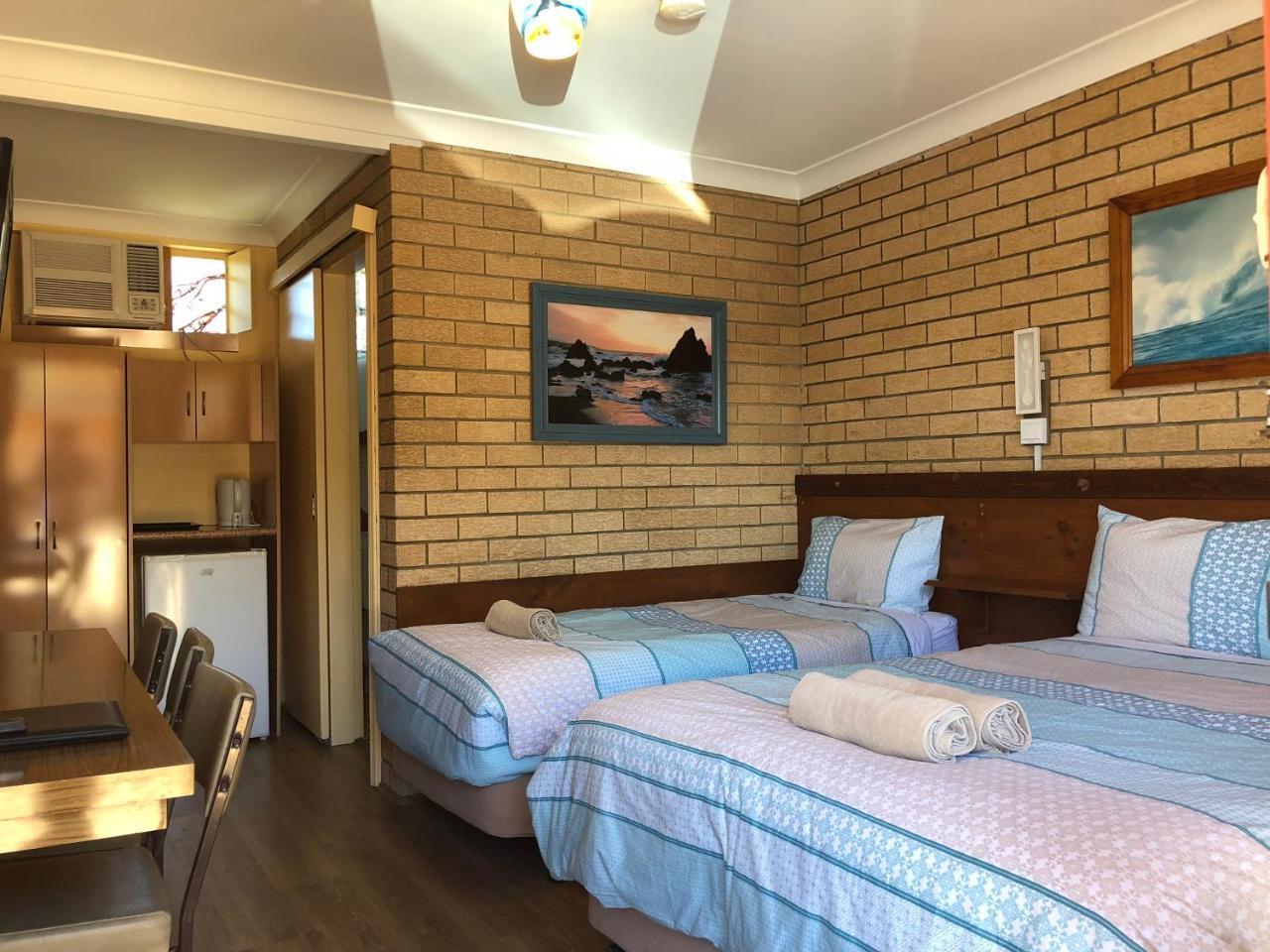 Lake Front Motel Зе-Энтранс Экстерьер фото